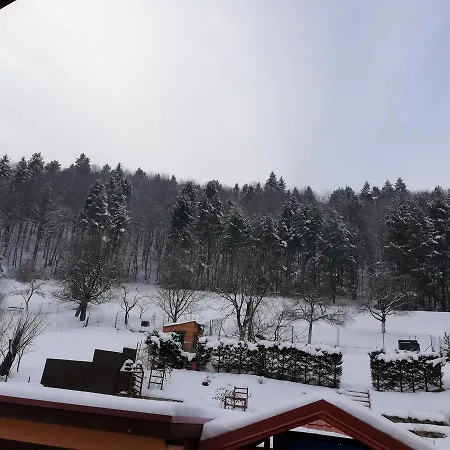 Domino Rum i privatbostad Korytné