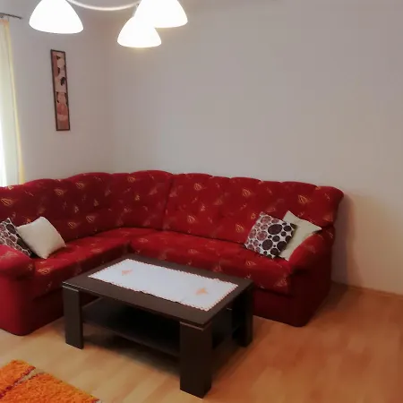 Domino Rum i privatbostad Korytné